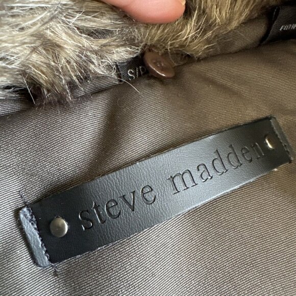 Steve Madden puffer jacket Full Zip Faux Fur Trimmed Hood Size‎ Small Women’s - Picture 2 of 11